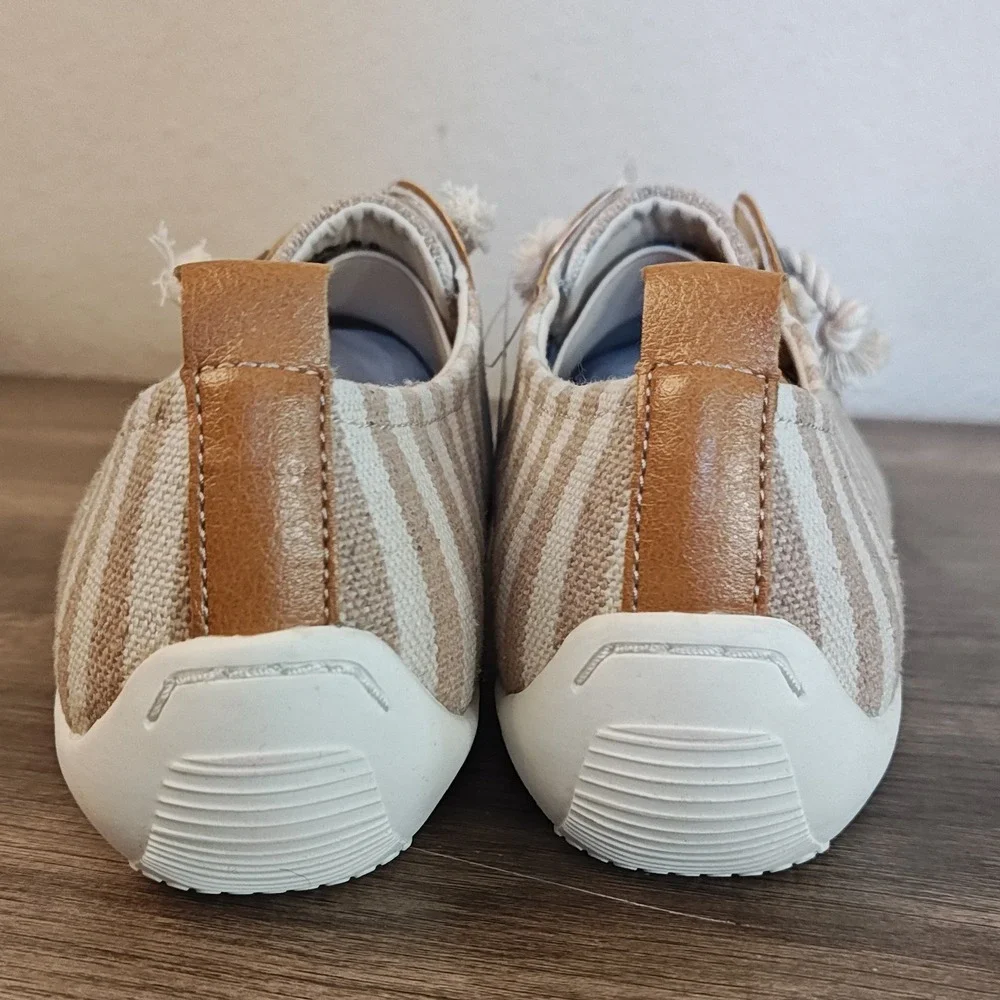 Ros Hommerson Calypso‎ Womens 8M Striped Canvas Shoe Casual Slip On Tan White
